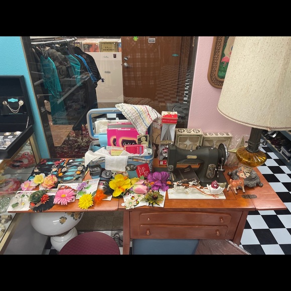 Meet your Posher, Geoffrey - Picture 10 of 15